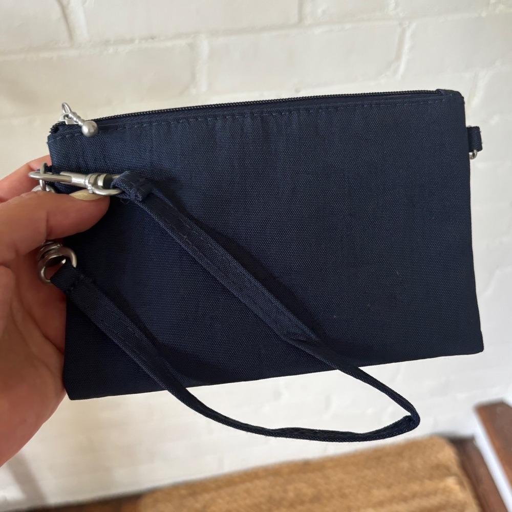 Baggallini Blue Clutch Wristlet
